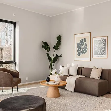 Large Seafront Penthouse Apt! Private Roof Terrace Hotel *