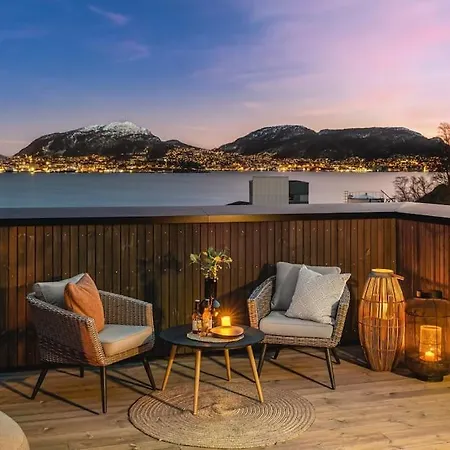 Szálloda Large Seafront Penthouse Apt! Private Roof Terrace *