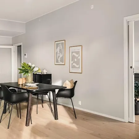 Szálloda Large Seafront Penthouse Apt! Private Roof Terrace *