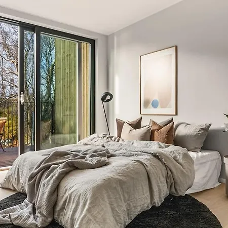 Large Seafront Penthouse Apt! Private Roof Terrace Hotel