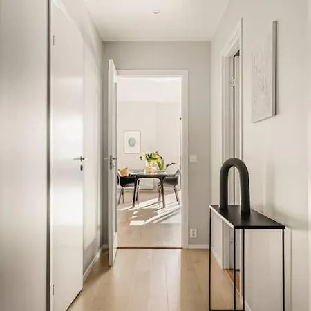 Large Seafront Penthouse Apt! Private Roof Terrace Szálloda *