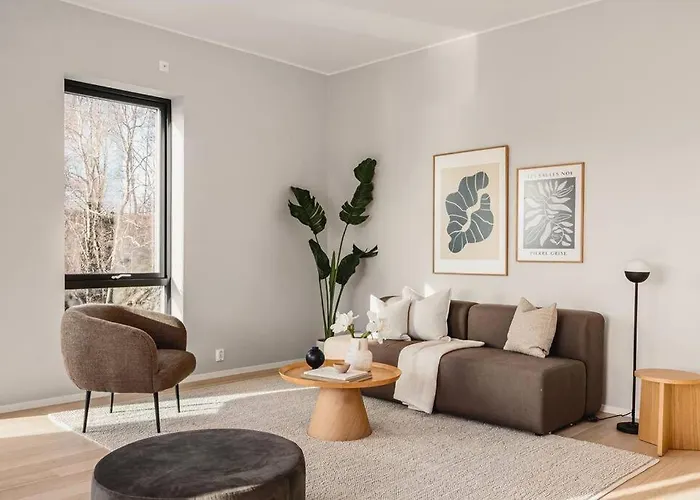 Large Seafront Penthouse Apt! Private Roof Terrace Hotel *