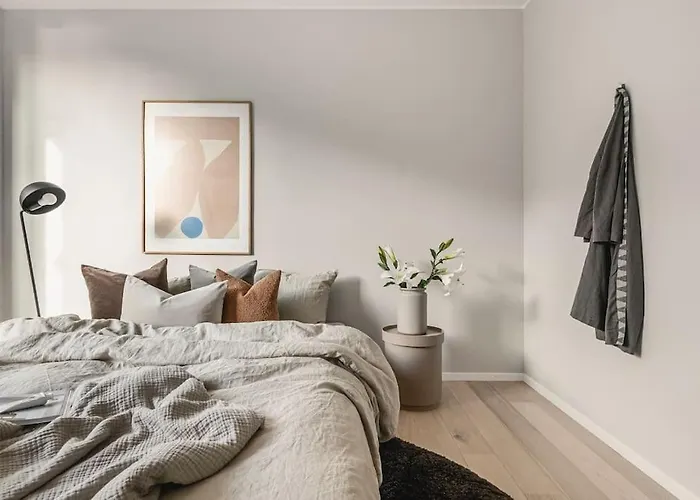 Large Seafront Penthouse Apt! Private Roof Terrace Bergen