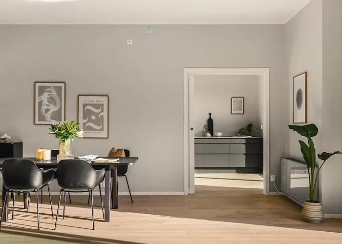 Hotel Large Seafront Penthouse Apt! Private Roof Terrace