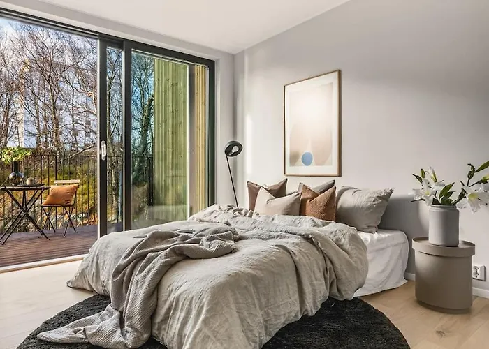 Large Seafront Penthouse Apt! Private Roof Terrace Hotel