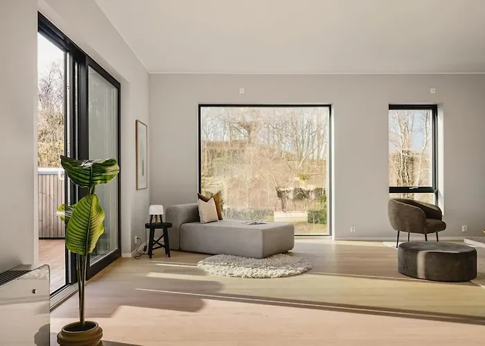 Hotel Large Seafront Penthouse Apt! Private Roof Terrace