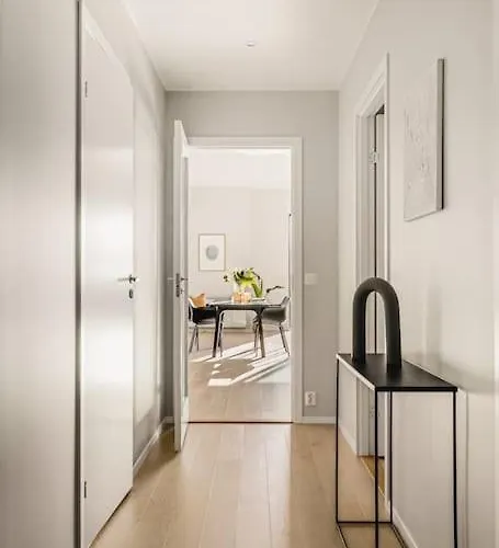 Large Seafront Penthouse Apt! Private Roof Terrace Hotel *